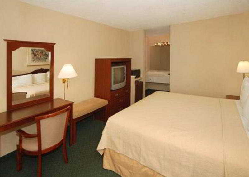 Days Inn By Wyndham Pensacola I-10 Ferry Pass Exteriér fotografie